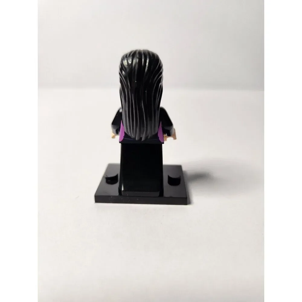 Custom Elvira Minifigure – Mistress of the Dark